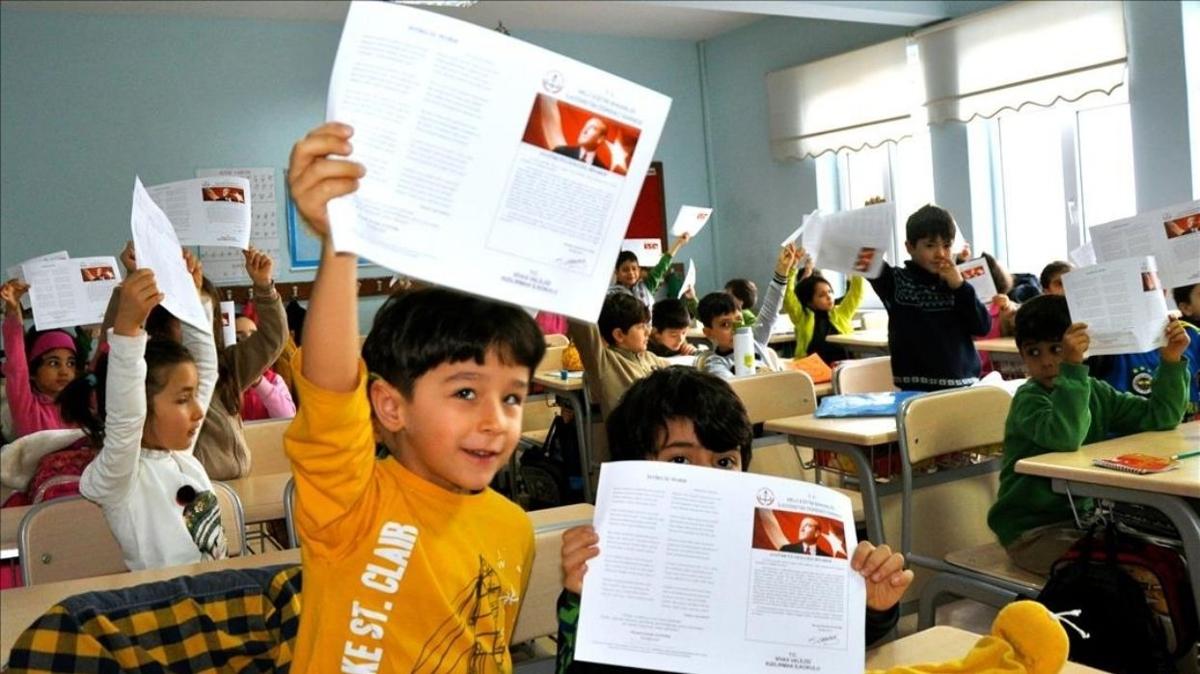 Okullar tatile giriyor; karne zili yarn alacak