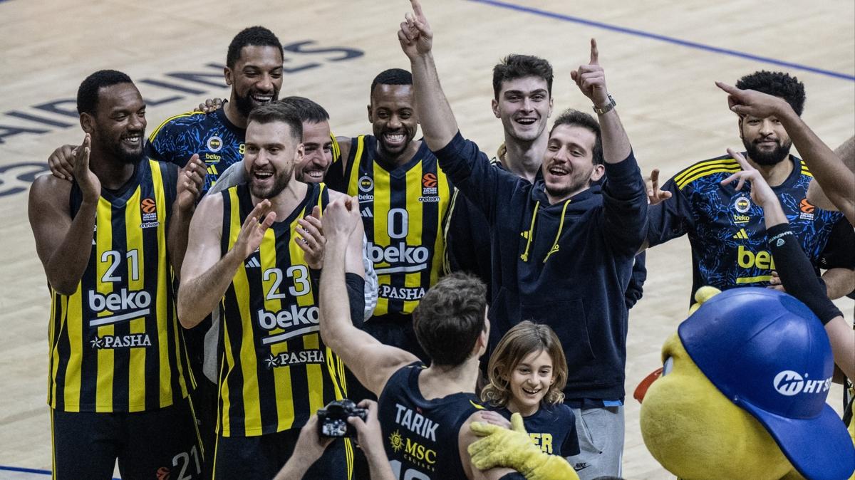 Fenerbahe Beko, Zalgiris karsnda galibiyete uzand