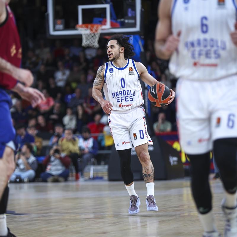 Anadolu Efes, Barcelona karsnda kayp