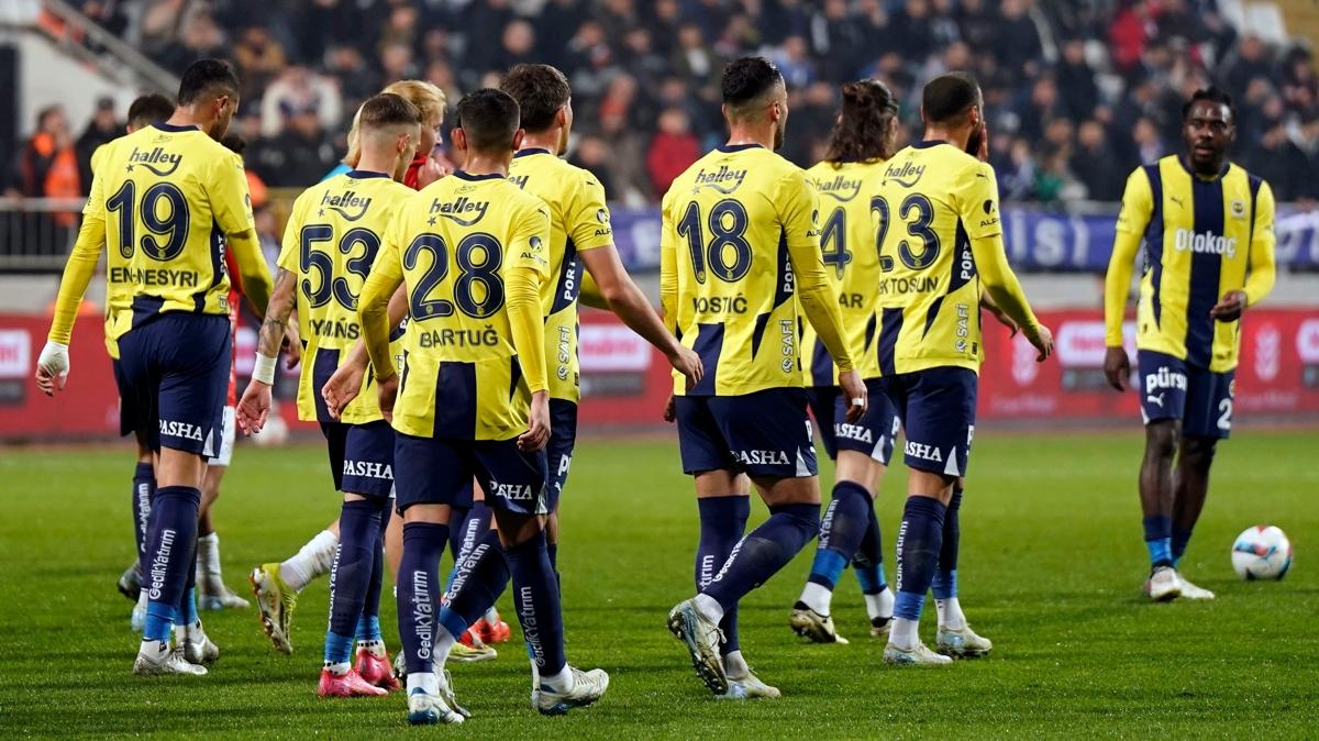 Fenerbahe'de Adana Demirspor deplasmannda 6 eksik