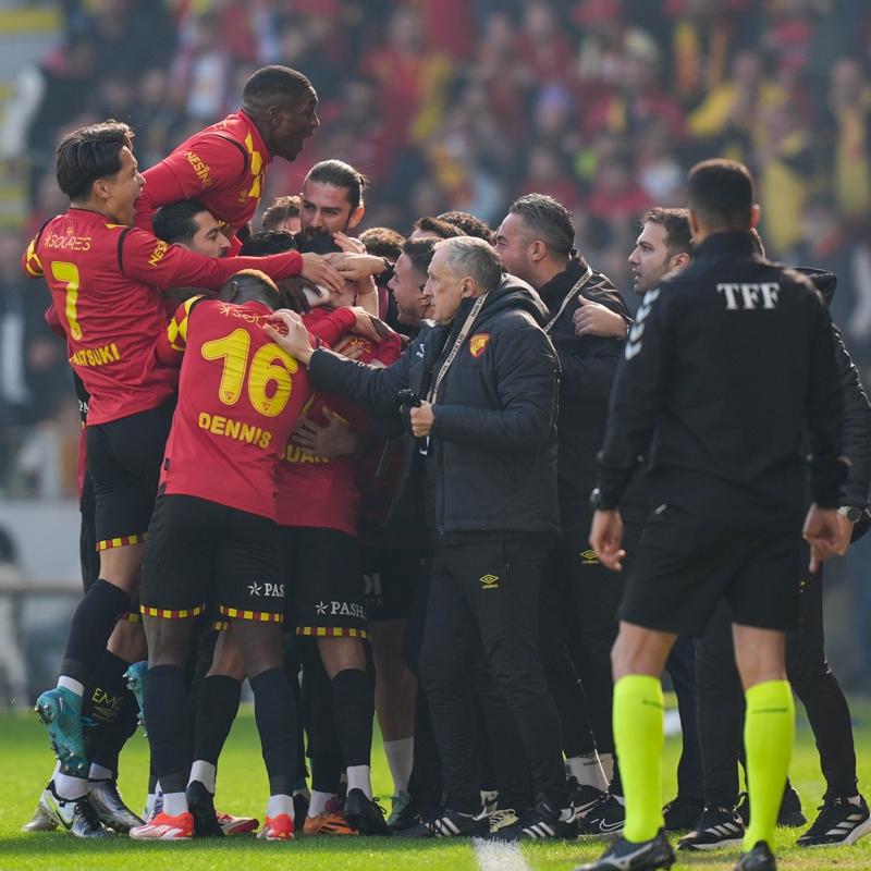 Emre Belzolu, Gztepe karsnda ilk manda malup oldu