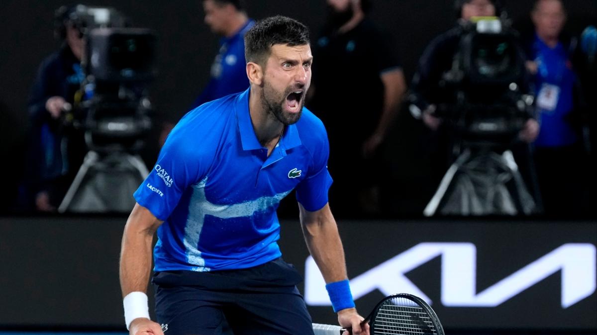 Avustralya Ak'ta erken finalde tur atlayan Novak Djokovic oldu