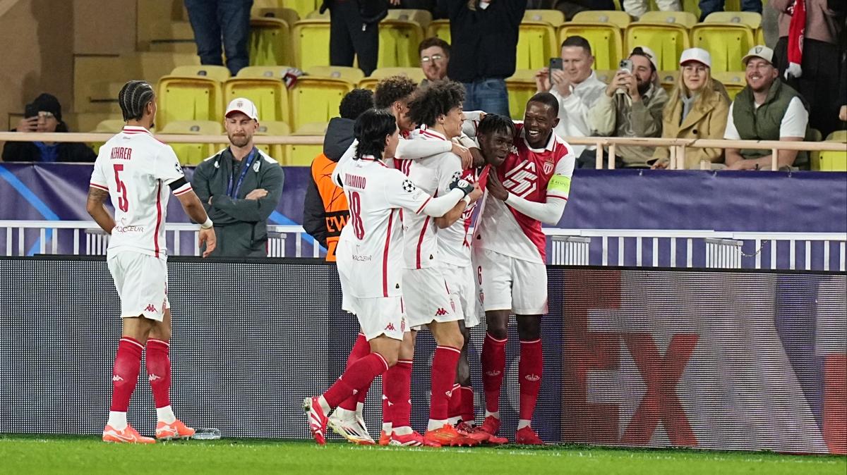 Monaco, Aston Villa'y tek golle devirdi