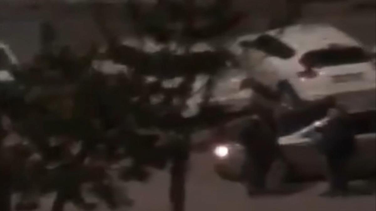 Tartt kiiyi sokak ortasnda silahla vurdu... O anlar kamerada