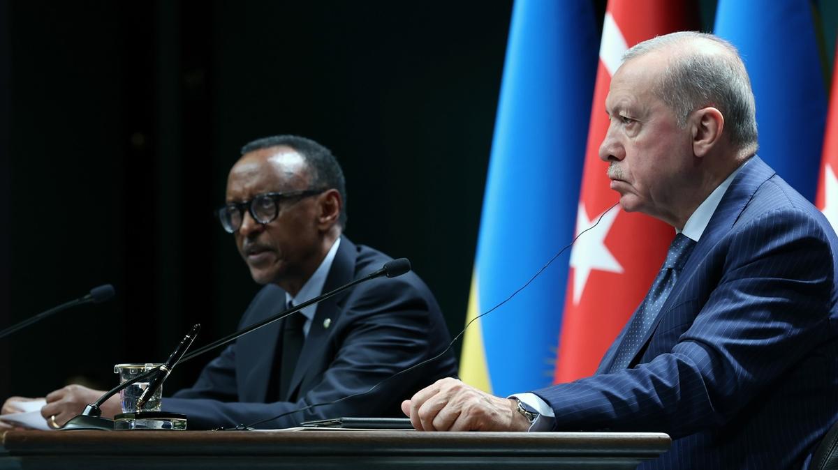 Bakan Erdoan, Ruanda Cumhurbakan Kagame onuruna yemek verdi