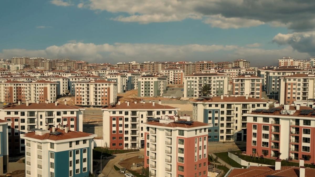 201 bininci konut teslim ediliyor... Bakan Kurum: Bizim kurdeleler huzura alan kaplara anahtar olur