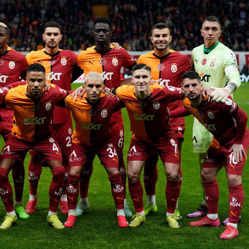 Galatasaray'da Roland Sallai sa bekte