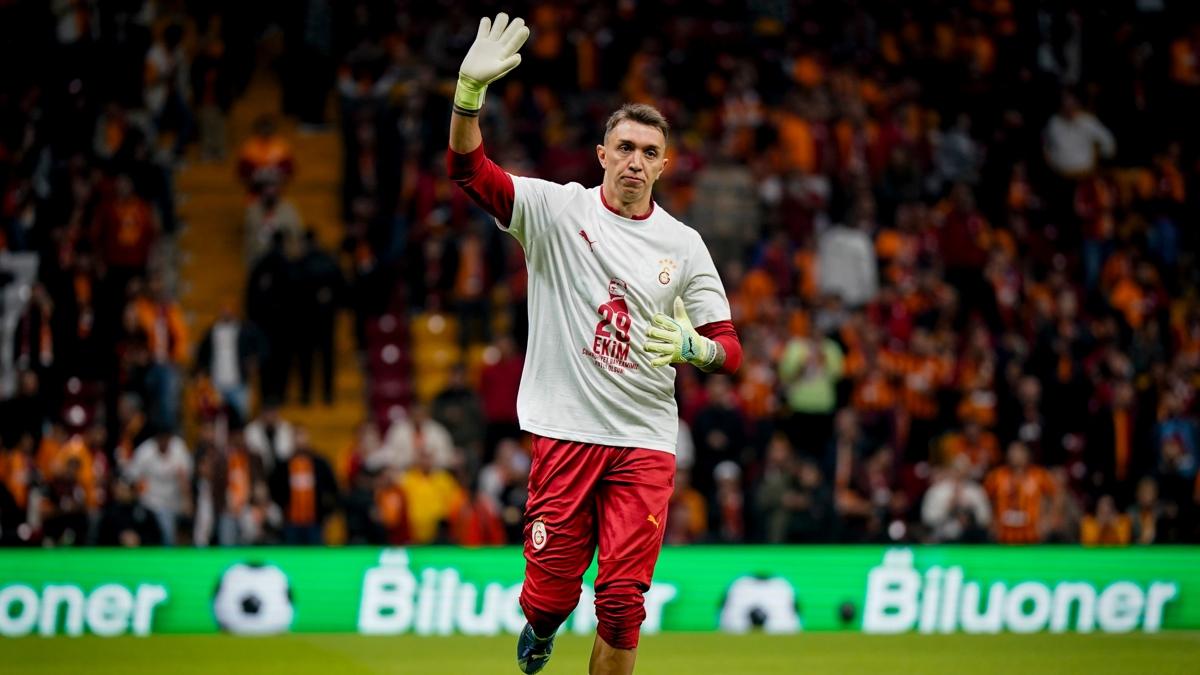 Fernando Muslera, Sper Lig ve Galatasaray tarihine geti