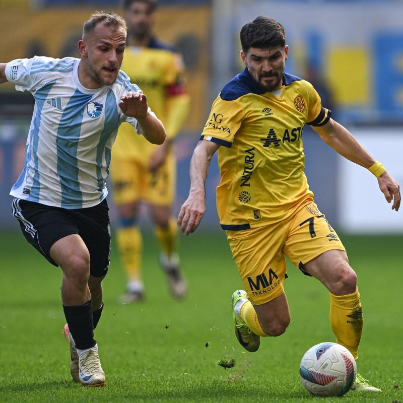 Erzurumspor zirve takibini s�rd�r�yor