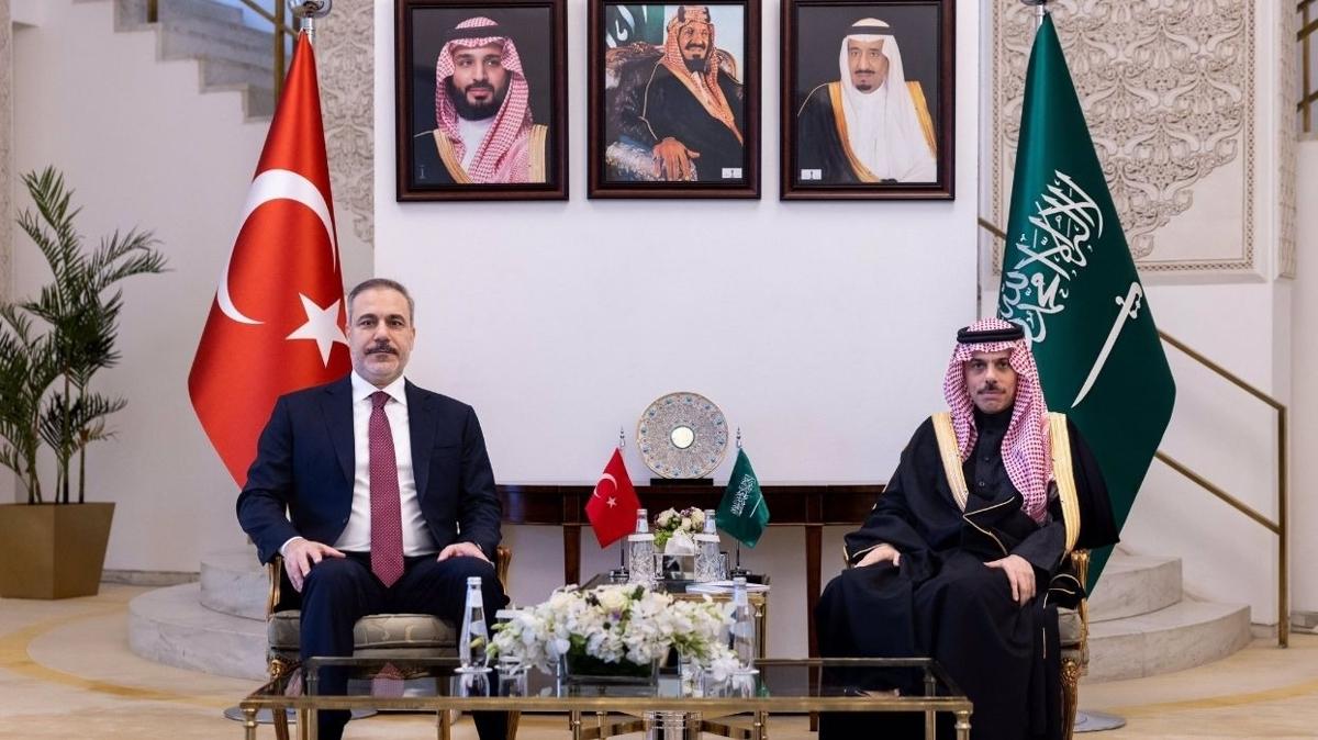 Bakan Fidan Riyad'da