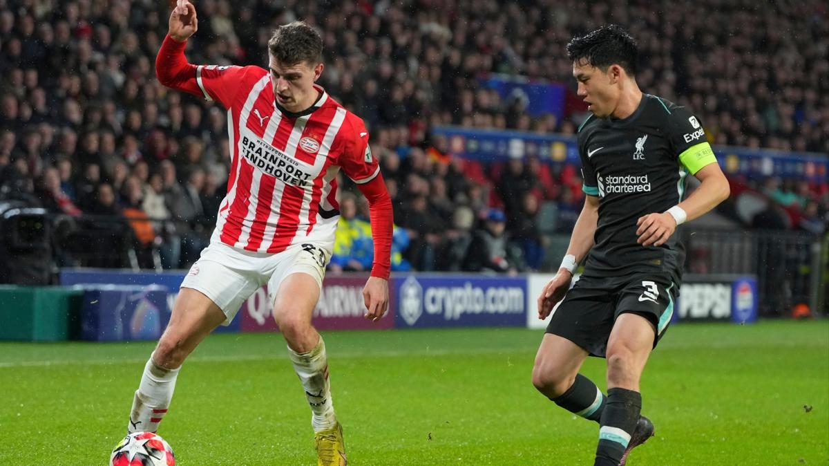 5 goll delloda Liverpool, PSV'ye boyun edi