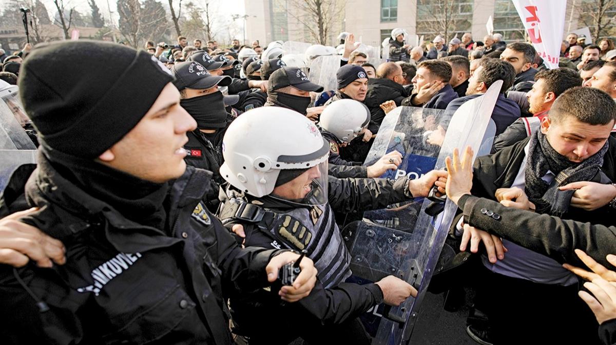 ki sutan ifade verdi... Adliyede CHP'lilerden provokasyon