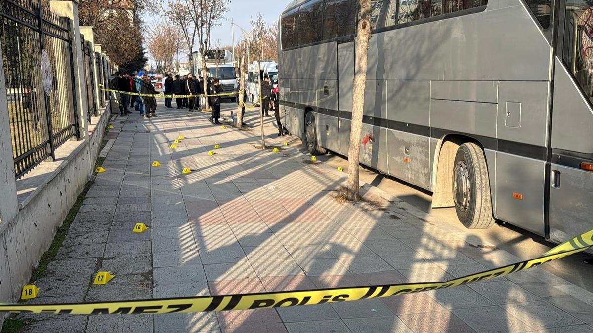 Afyonkarahisar'da dolmuu kavgas: 2 yaral