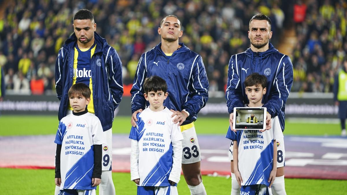 Jose Mourinho, yeni transferlere ilk 11'de ans verdi