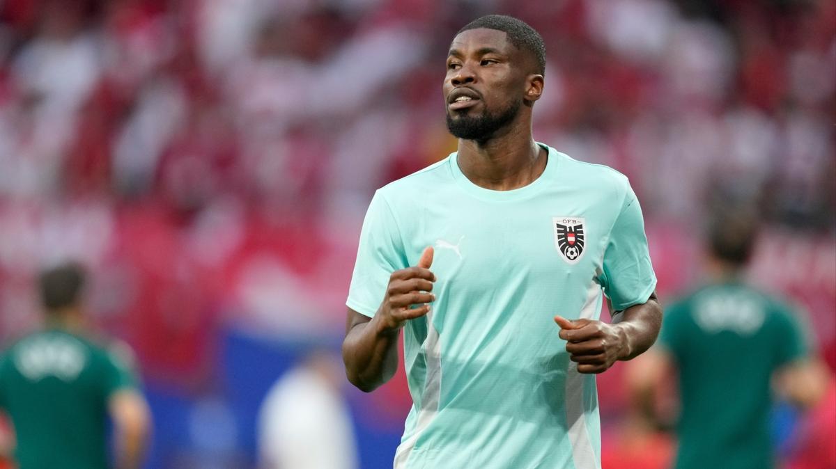 Wolves getirdi Tottenham ald: Kevin Danso