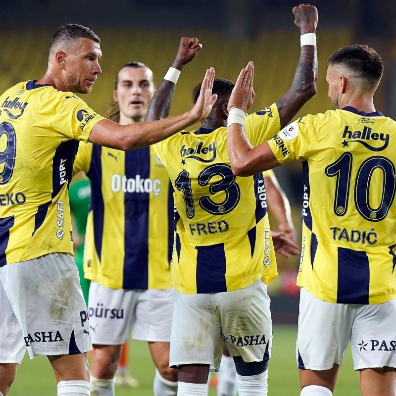 Zirvedeki ilk sahne Fener'in