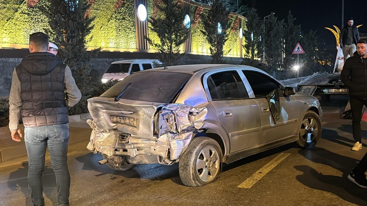 Nide'de zincirleme trafik kazas: 4 yaral