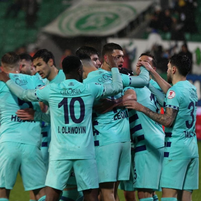 Rizespor kupada Ankaragc'n 2 golle geti