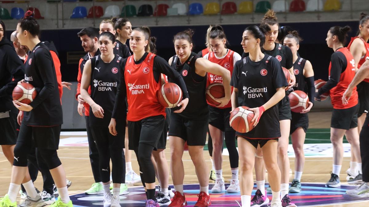 A Milli Kad�n Basketbol Tak�m� izlanda avrupa �ampiyonas� foto�raflar� resimleri