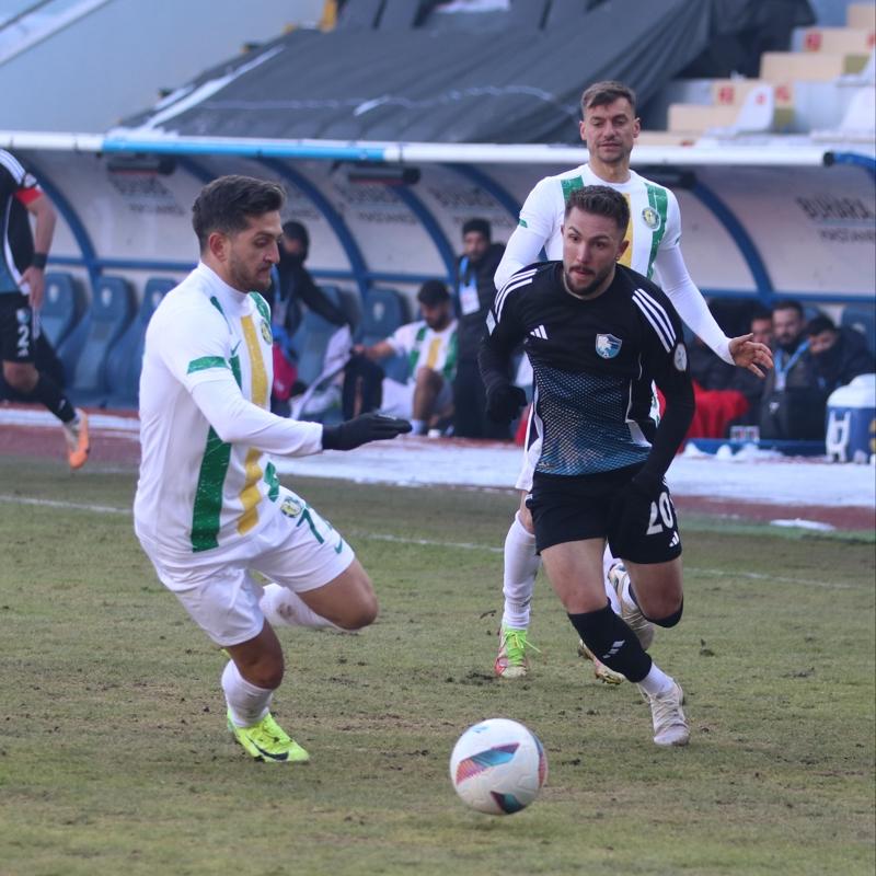 Fenerbah�eli taraftarlar tepki g�stermi�ti! Ablas�ndan a��klama geldi