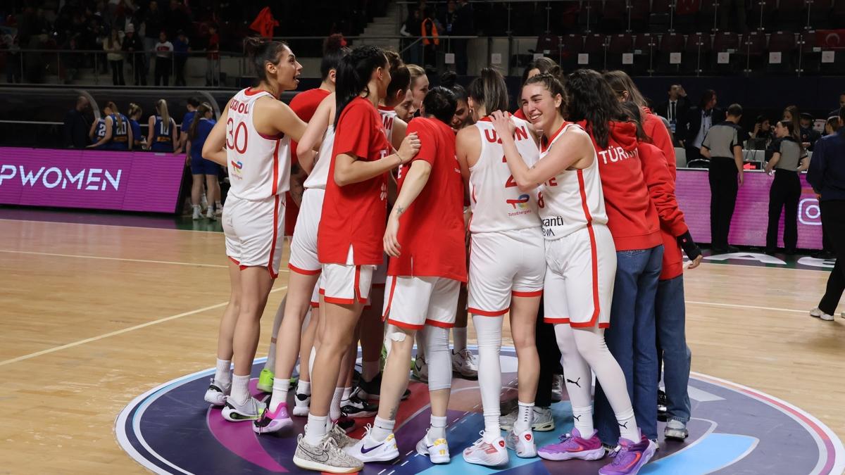 A Milli Kadn Basketbol Takm'nda Romanya ma mesaisi balad