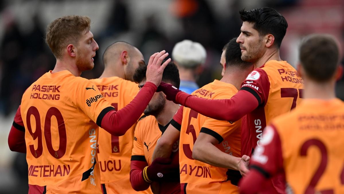 Galatasaray'n UEFA listesi belli oldu! Yeni transferlerden o isim yok