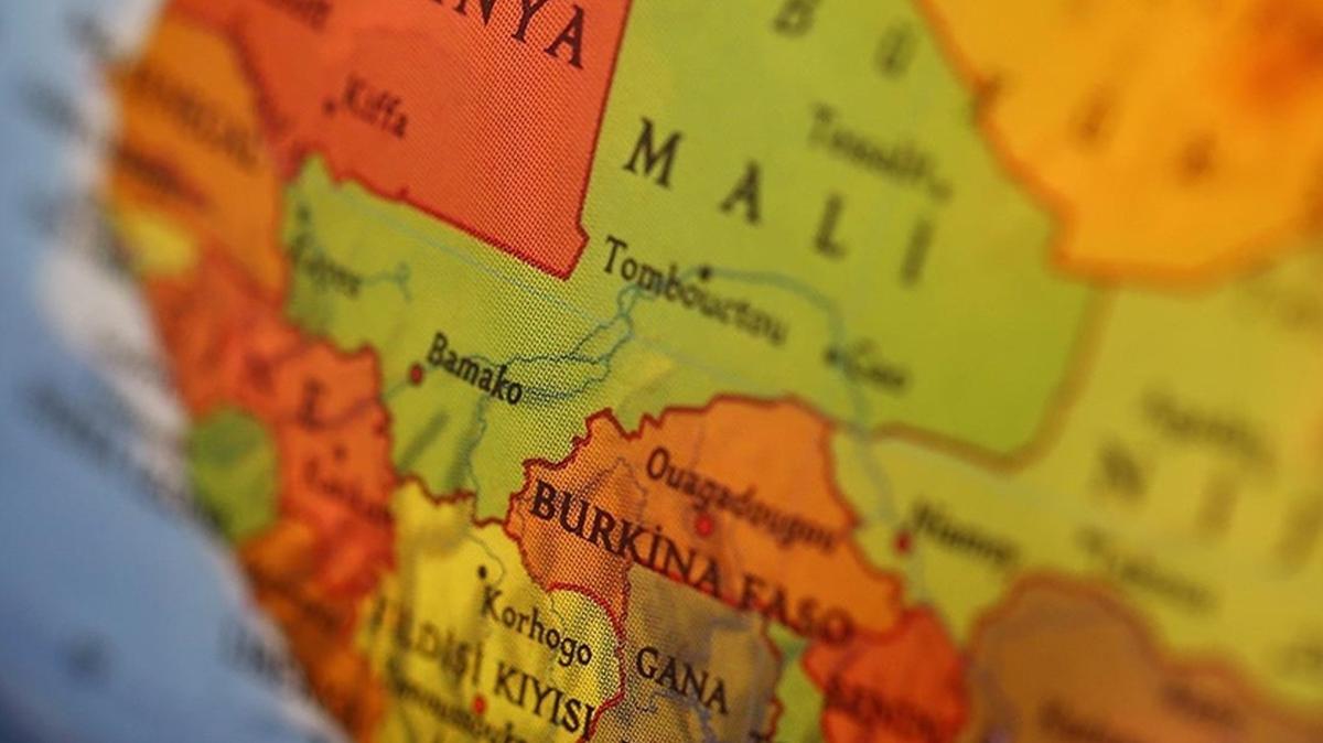 Mali'de sivilleri tayan konvoya saldr: 50 kii hayatn kaybetti