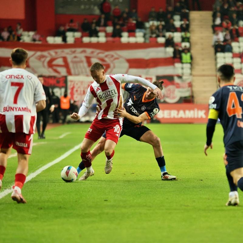 Antalyaspor ile Baakehir yeniemedi