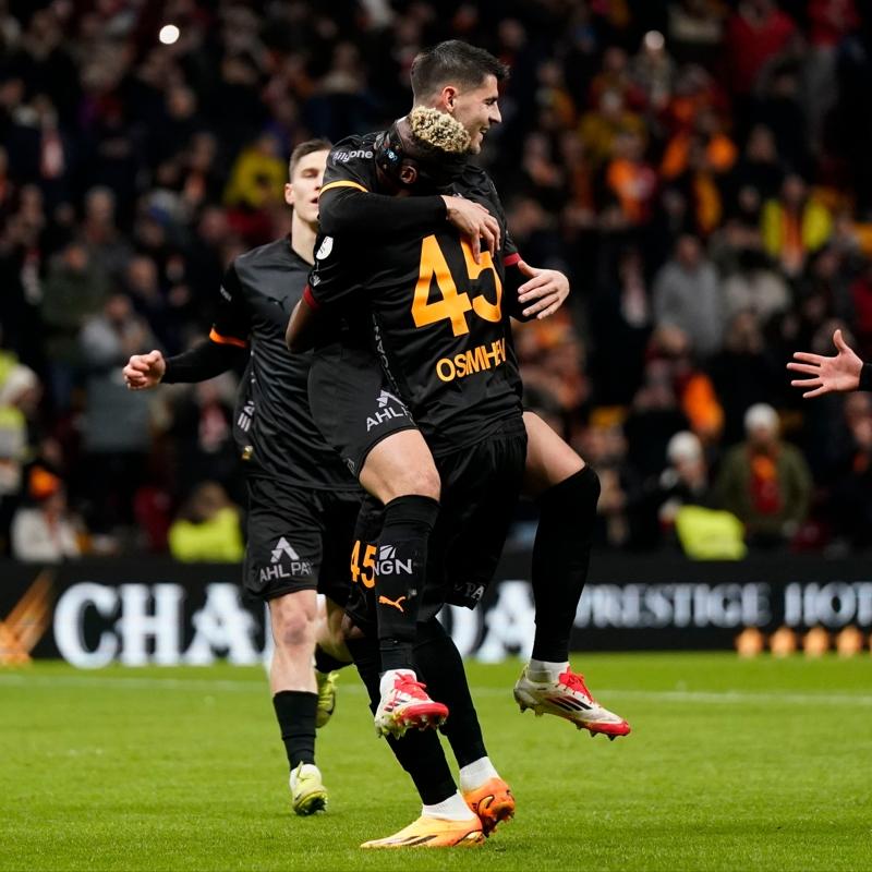 Galatasaray'dan payla��m! '25. �ampiyonlu�a ula�aca��z'