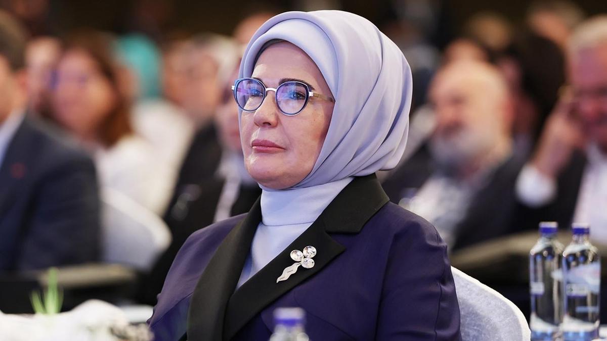 Emine Erdoan'dan 9 ubat Dnya Sigaray Brakma Gn paylam