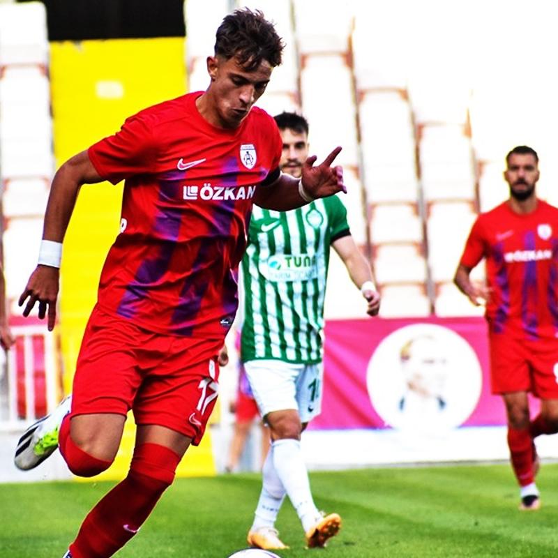 Erzurumspor FK, �lkan Sever'i kadrosuna katt�