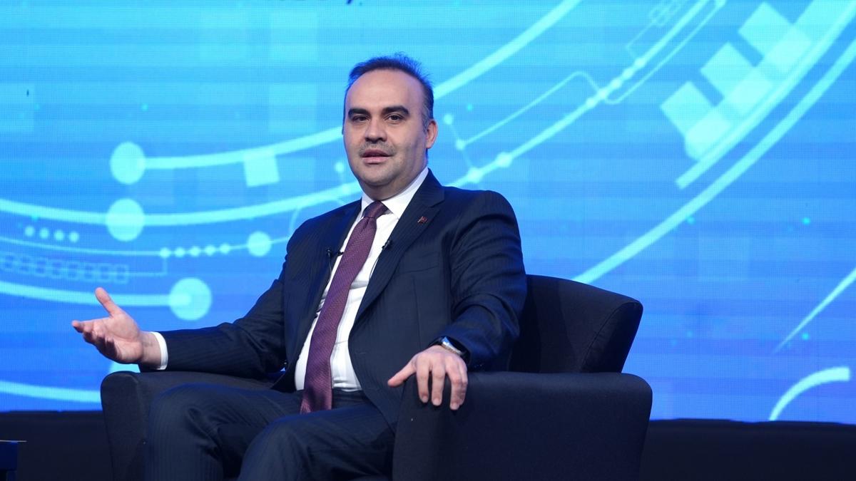 Bakan Kacr: Yksek teknoloji grubu retimin lokomotifi oldu