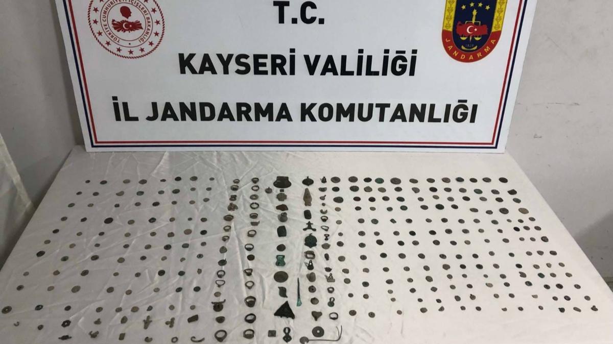 Kayseri'de tarihi eser niteliinde 328 obje ele geirildi