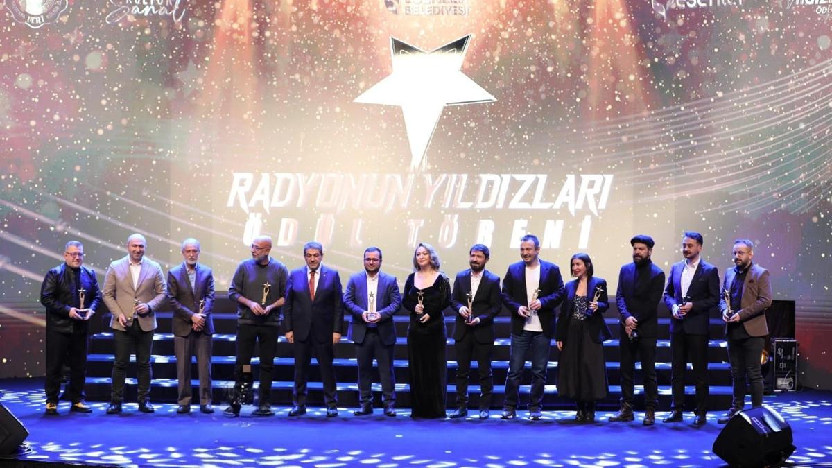 Radyonun Yldzlar'ndan Alem FM'e 3 dl!