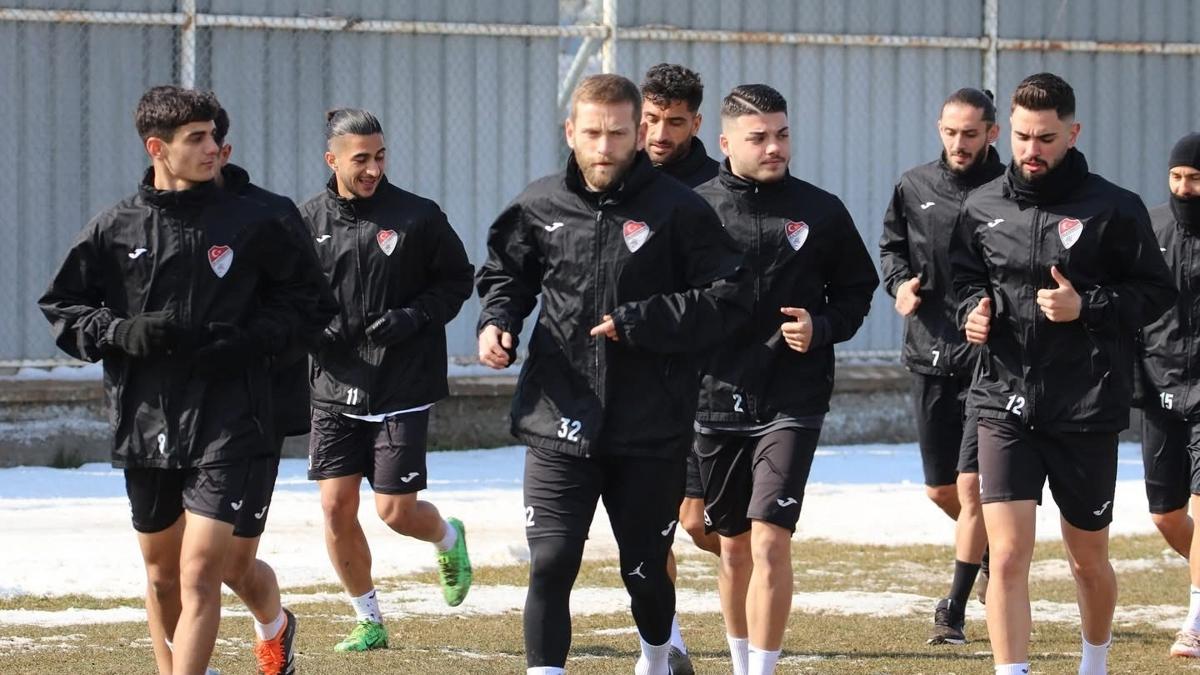 Elazspor'da 7 gitti 5 geldi