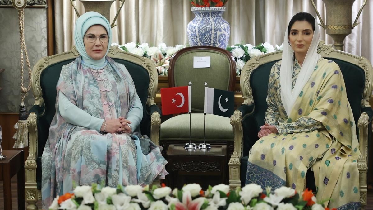 Emine Erdoan, Pakistan Cumhurbakan Zerdari'nin kz ile bir araya geldi