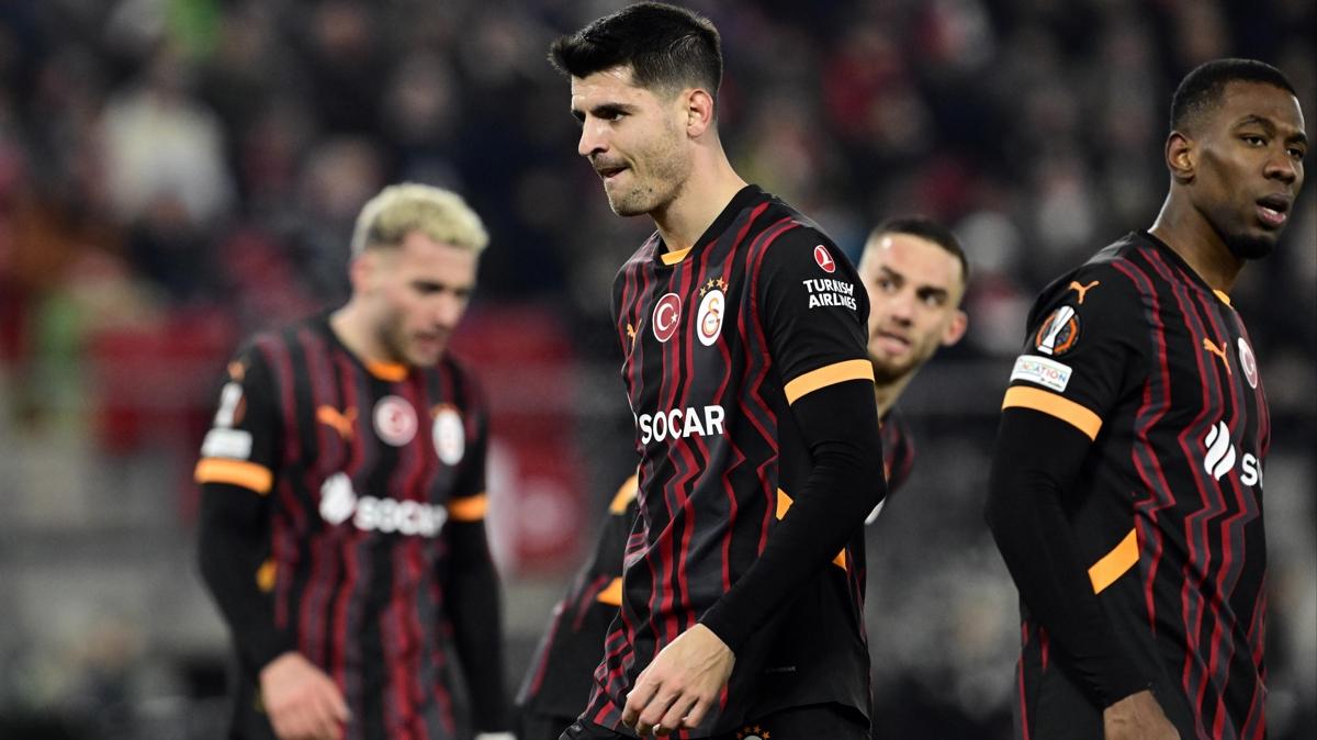 az alkmaar uefa avrupa ligi galatasaray hollanda basn hollanda basn galatasaray-az alkmaar fotoraflar resimleri