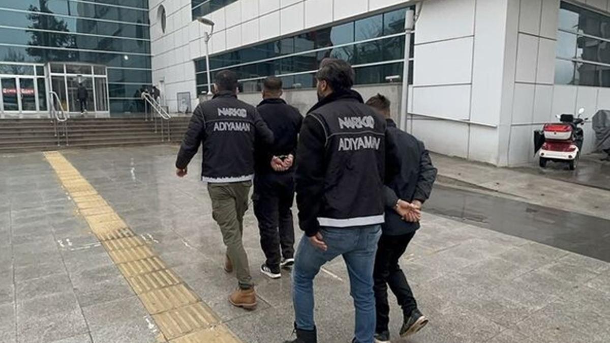 Zehir tacirlerine operasyon: 2 bin 656 pheli gzaltnda