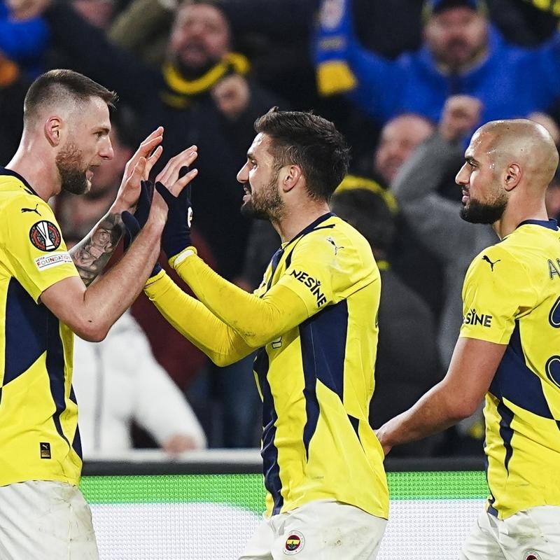 Fenerbahe evinde Kasmpaa'y konuk edecek