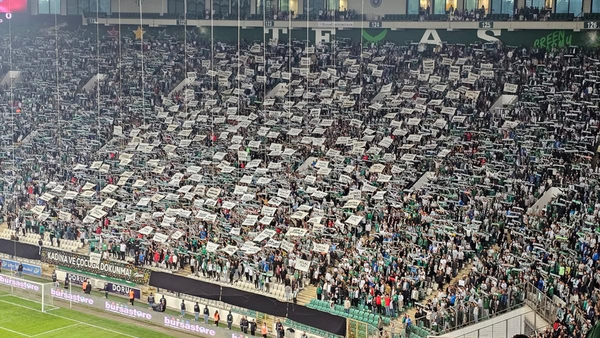 Bursaspor tribnnden "srail'i futboldan atn" ars