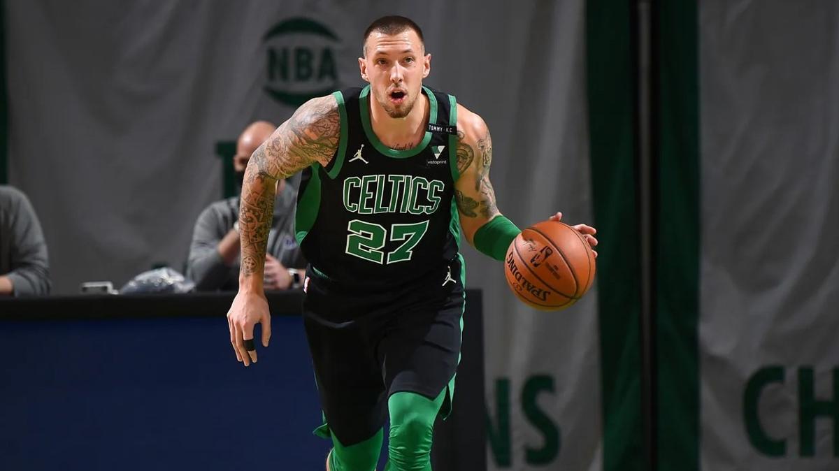 Monaco, Daniel Theis' kadrosuna katt