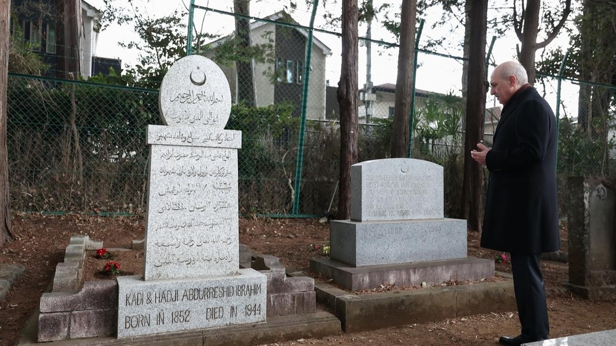 TBMM Bakan Kurtulmu'tan Mslman seyyahn Tokyo'daki kabrine ziyaret