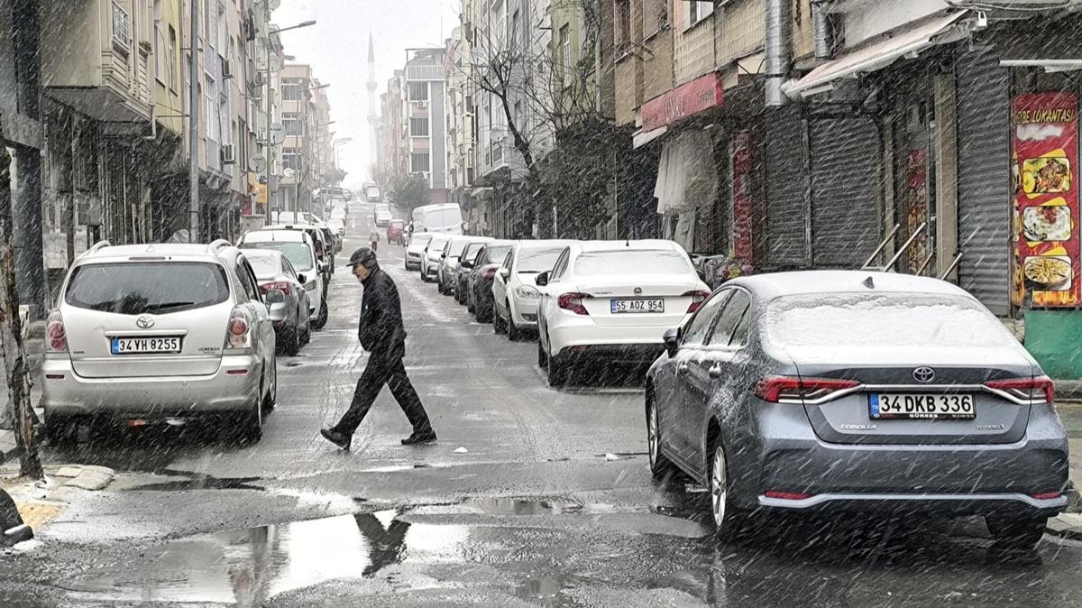 stanbul'a lapa lapa kar yayor