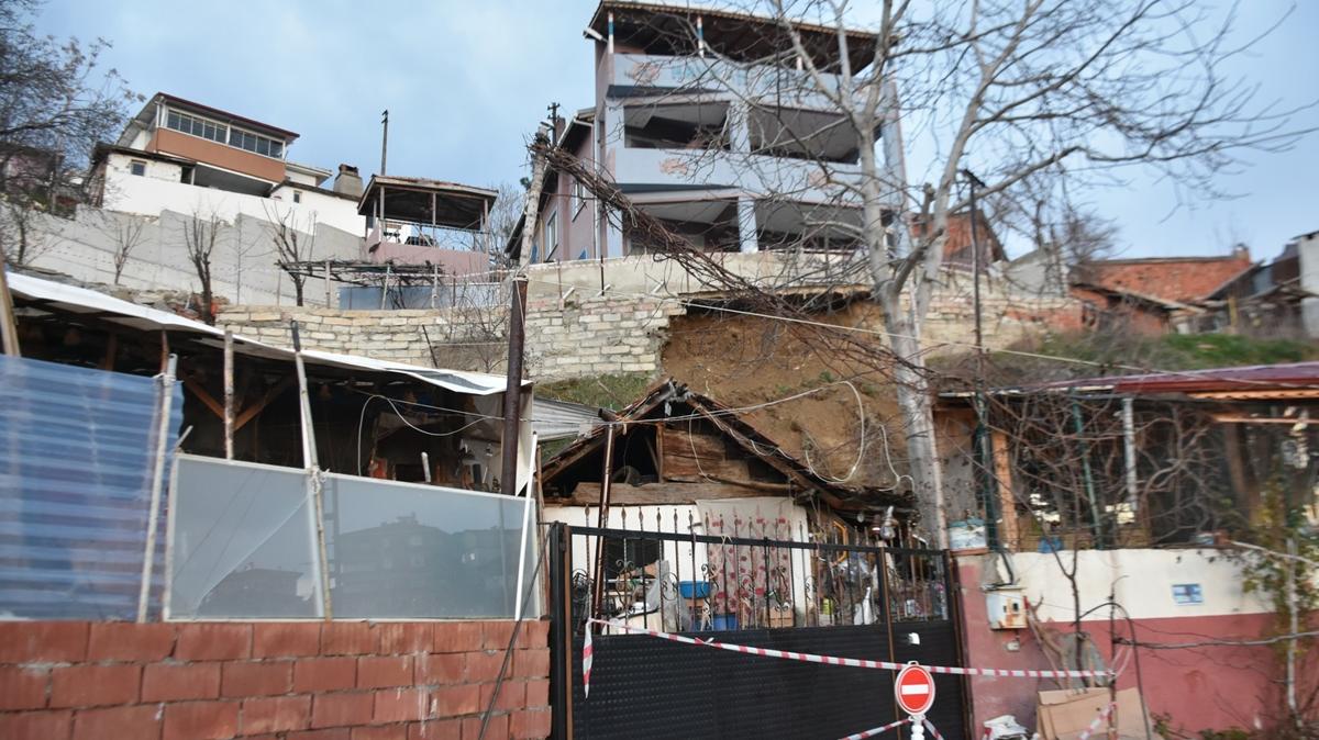 Sinop'ta istinat duvar ken apartman tahliye edildi