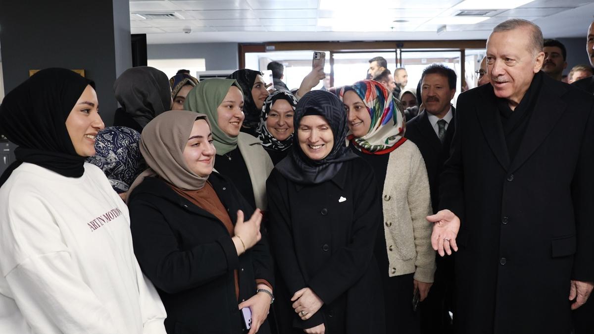 Bakan Erdoan'dan Diyanet Genlik Merkezi'ne ziyaret