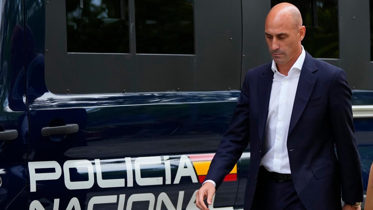 CAS'tan Rubiales'e ret