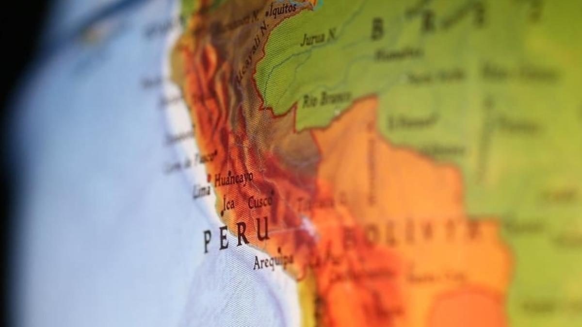 Peru'da alveri merkezinin atsnn kmesi sonucu 3 kii ld