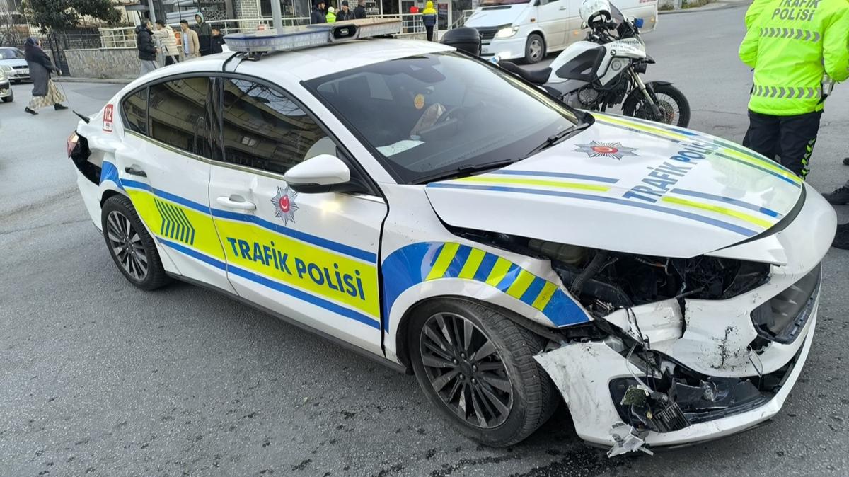 Denizli'de polis aracyla otomobil arpt: 4 yaral