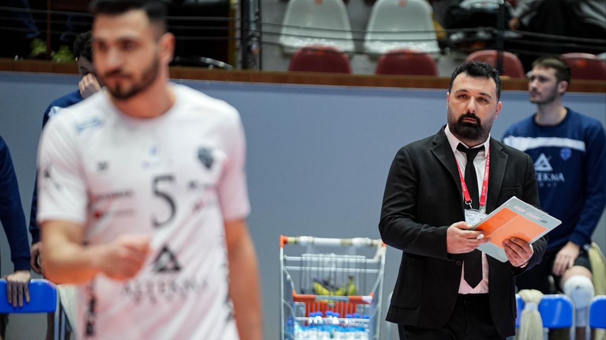 Halkbank eyrek finalde