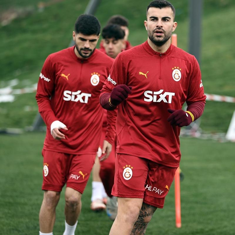 Galatasaray'da Kasmpaa karlamasnn mesaisi balad